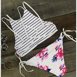 White floral pattern bikini